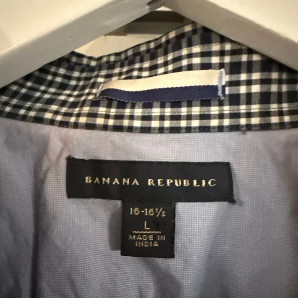 Banana Republic brand banana